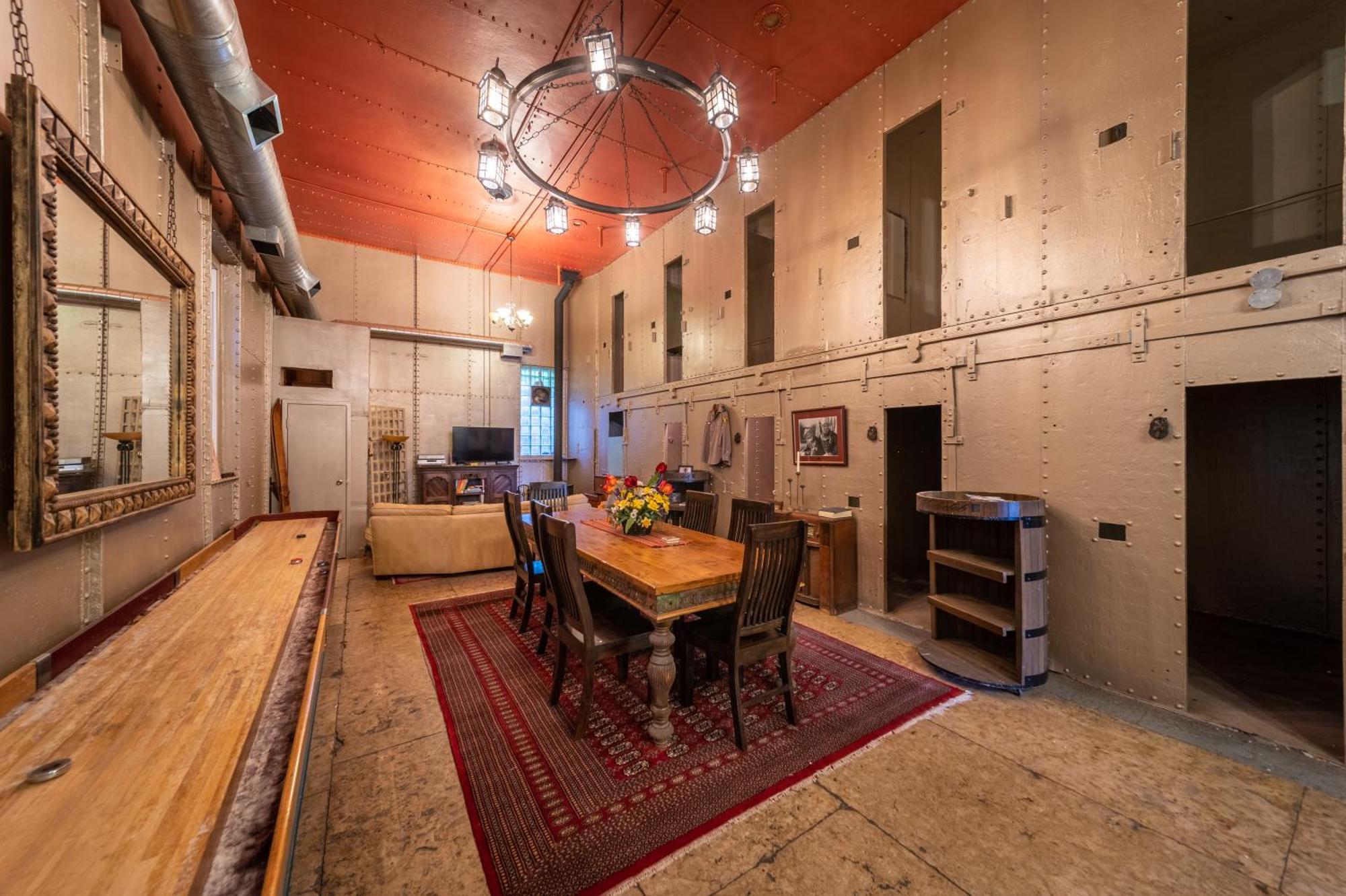 Elkader Jailhouse Inn Extérieur photo