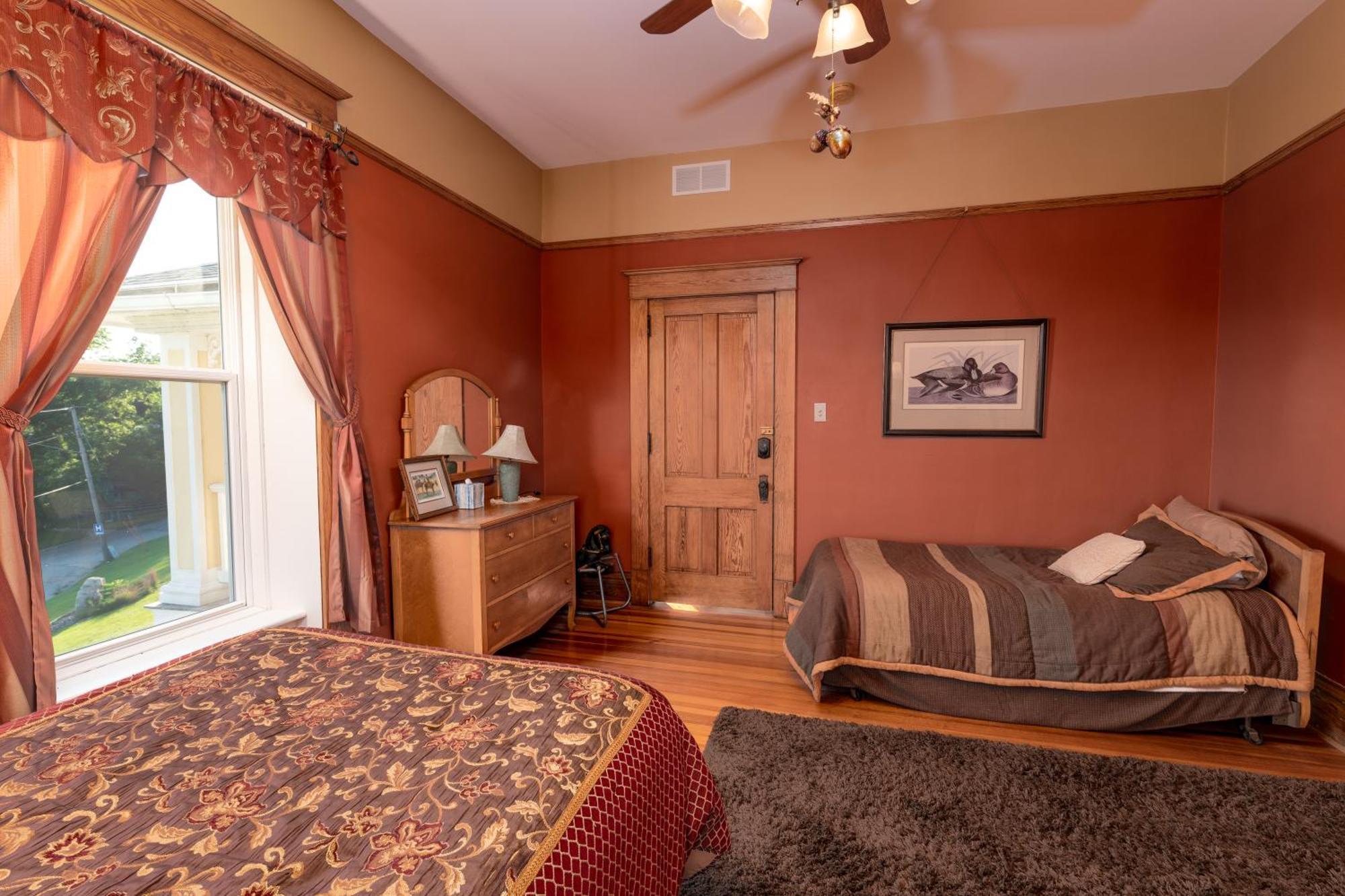 Elkader Jailhouse Inn Extérieur photo